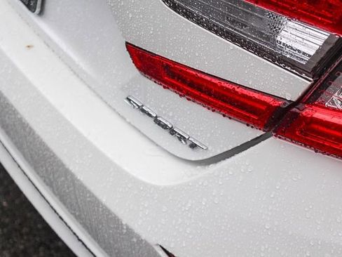 Used 2022 Honda Accord Sport image 11