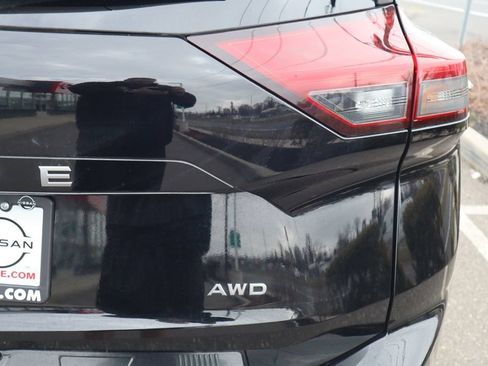 Certified 2025 Nissan Rogue SV AWD/4WD image 30