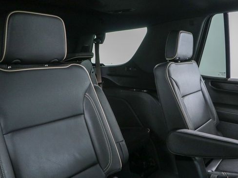 Used 2026 GMC Yukon Elevation w/ Elevation Premium Package AWD/4WD image 34