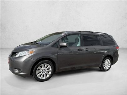 Used 2012 Toyota Sienna LE w/ Towing Pkg