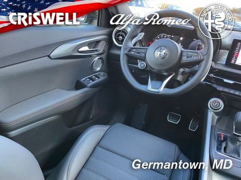 New 2025 Alfa Romeo Tonale w/ Premium Package image 42