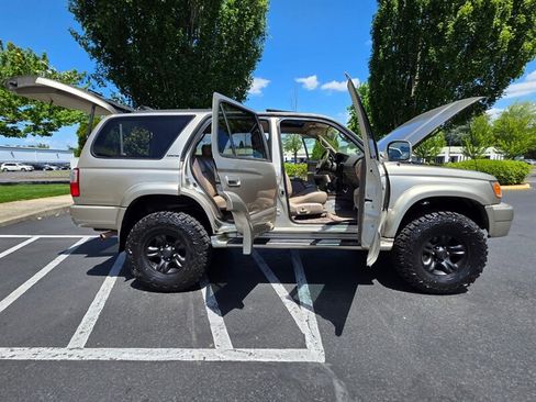 Used 2001 Toyota 4Runner Limited AWD/4WD image 24