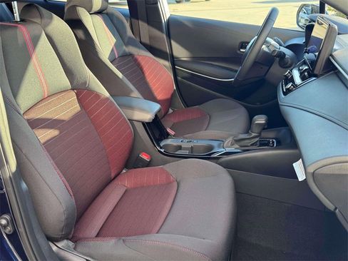 Used 2025 Toyota Corolla SE image 10