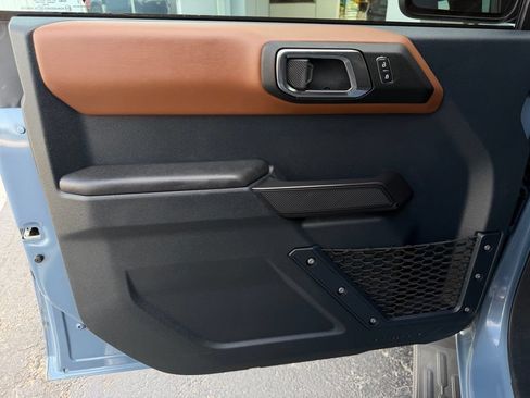 Used 2024 Ford Bronco Outer Banks AWD/4WD image 9