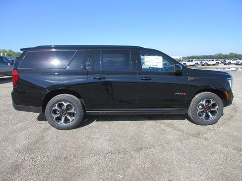 New 2026 GMC Yukon XL AT4 Ultimate image 3
