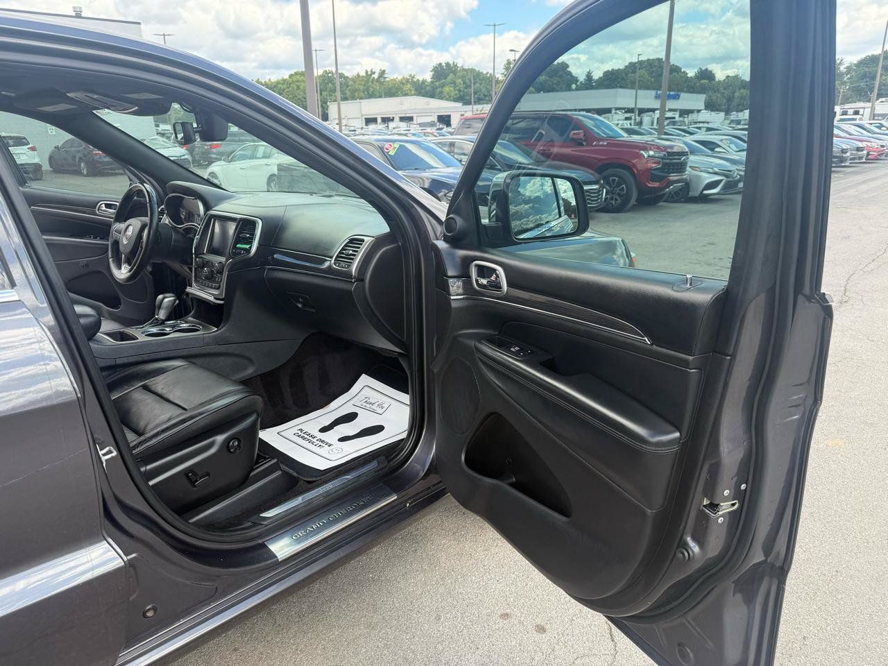 Used 2018 Jeep Grand Cherokee Overland w/ Trailer Tow Group IV RWD image 12