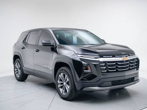 Used 2026 Chevrolet Equinox LT AWD/4WD image 9