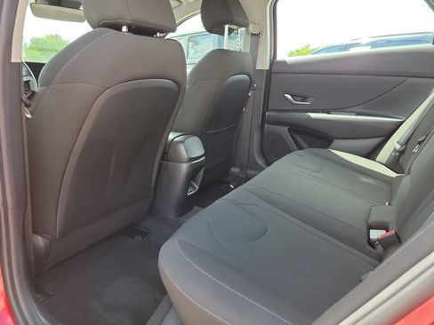 Used 2025 Hyundai Elantra SEL FWD image 13