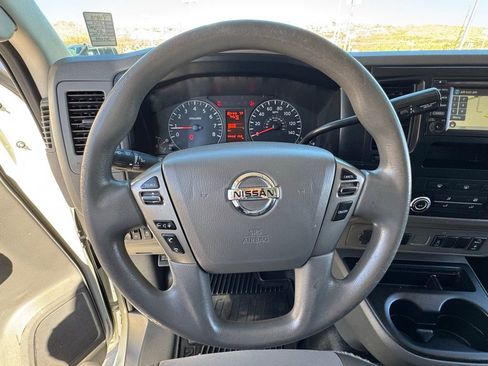 Used 2015 Nissan NV 2500 SL w/ Technology Package image 15