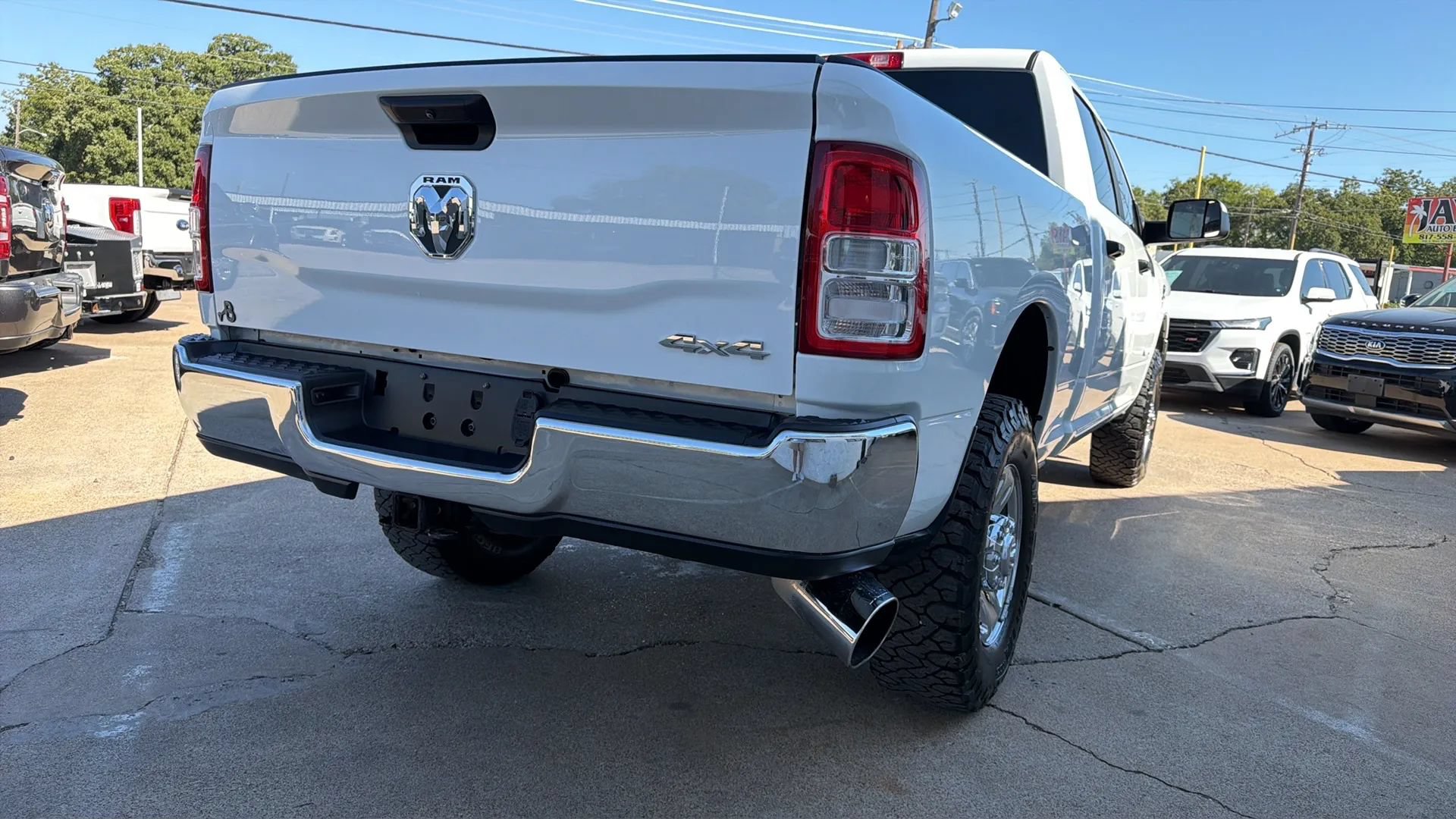Used 2022 RAM 2500 Lone Star w/ Protection Group AWD/4WD image 3