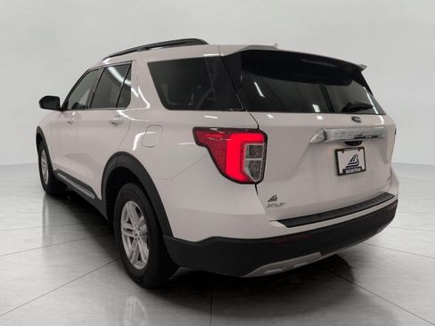 Used 2024 Ford Explorer XLT w/ Equipment Group 202A AWD/4WD image 21