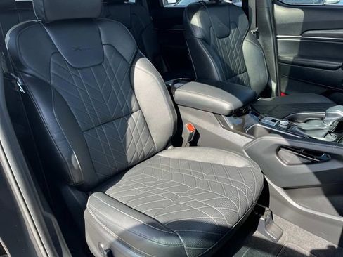 Used 2025 Kia Telluride SX X-Line AWD/4WD image 31
