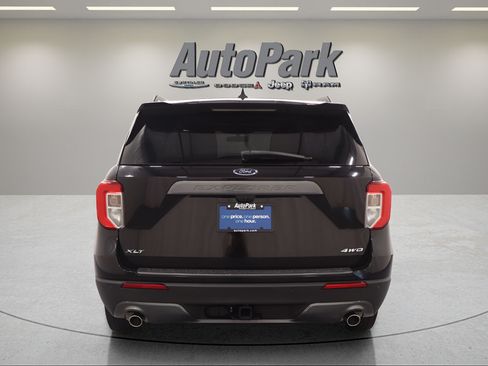 Used 2023 Ford Explorer XLT w/ Equipment Group 202A AWD/4WD image 8