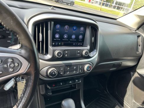 Used 2022 Chevrolet Colorado LT w/ LT Convenience Package AWD/4WD image 19