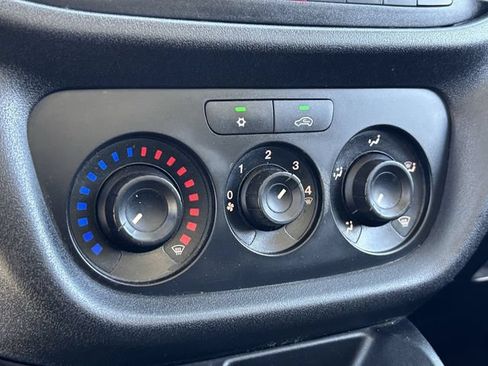 Used 2021 RAM ProMaster City Tradesman FWD image 22