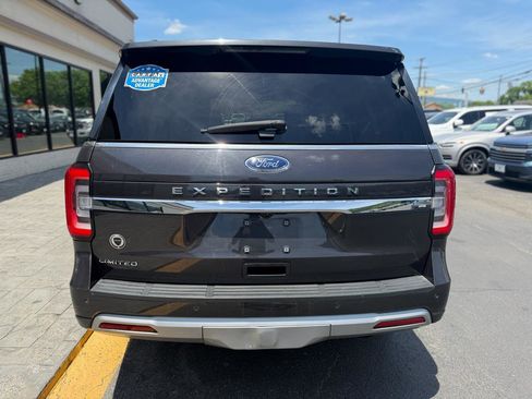 Used 2024 Ford Expedition Limited AWD/4WD image 8