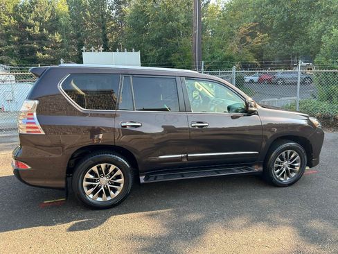 Used 2018 Lexus GX 460 Luxury AWD/4WD image 4