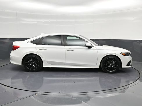 Used 2022 Honda Civic LX image 4