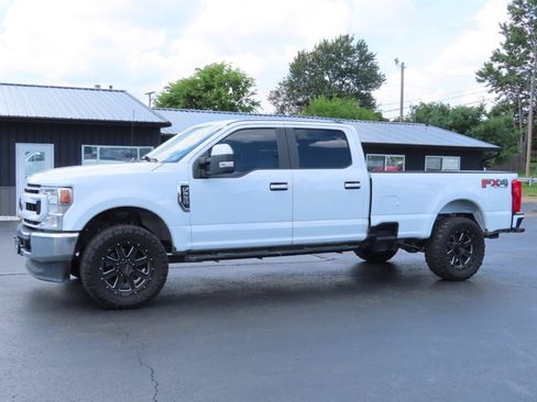 Used 2022 Ford F250 XL w/ Power Equipment Group AWD/4WD image 2