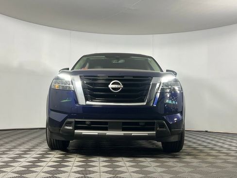 Used 2023 Nissan Pathfinder SL image 9