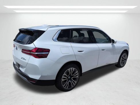 New 2026 BMW X3 xDrive30i w/ Premium Package AWD/4WD image 4