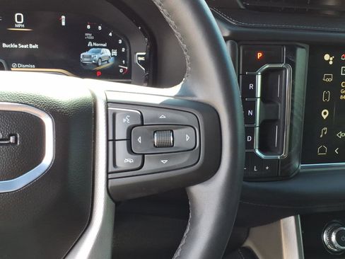 Used 2024 GMC Yukon XL Denali w/ Advanced Technology Package image 21