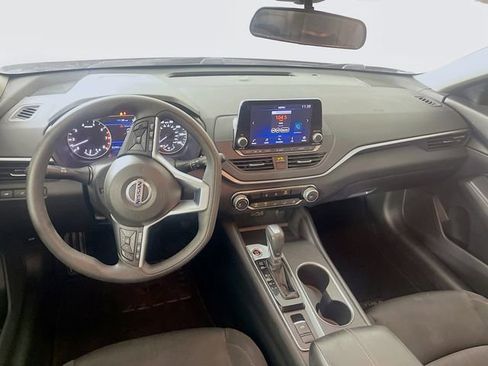 Used 2022 Nissan Altima 2.5 SV image 22