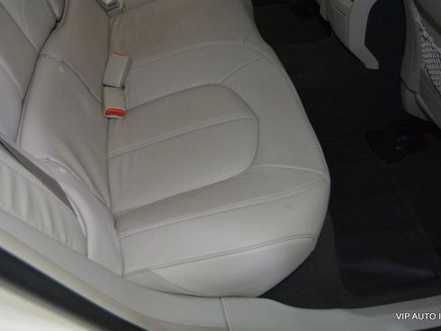 Used 2010 Cadillac CTS Wagon image 27