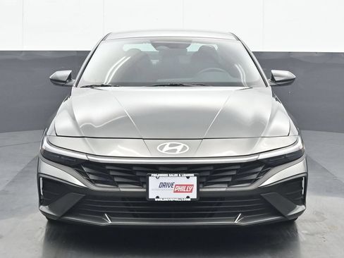 Used 2025 Hyundai Elantra Sport FWD image 1