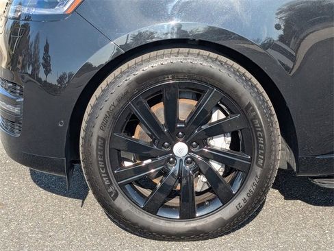 Used 2024 Land Rover Range Rover Long Wheelbase SE image 10