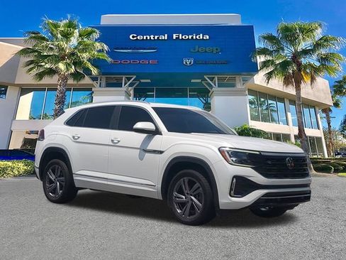 Used 2024 Volkswagen Atlas Cross Sport SEL R-Line AWD/4WD image 2