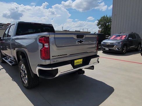 Used 2025 Chevrolet Silverado 2500 LT w/ Texas Edition AWD/4WD image 7