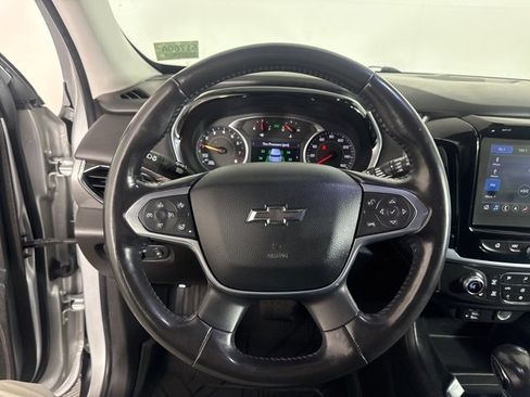 Used 2021 Chevrolet Traverse RS image 24