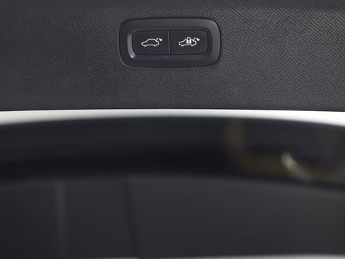 Used 2017 Volvo XC90 T6 Inscription w/ Vision Package image 11