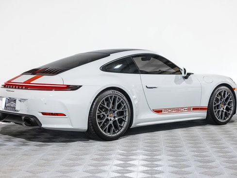 Used 2025 Porsche 911 Carrera RWD image 6