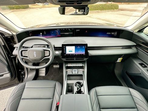 Used 2026 Lincoln Nautilus Premier w/ Jet Appearance Package image 3