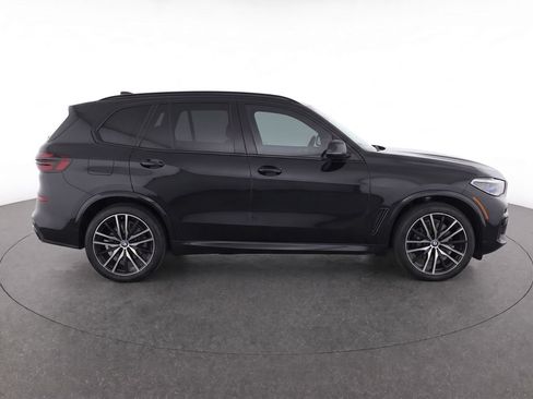 Used 2022 BMW X5 xDrive40i w/ M Sport Package AWD/4WD image 2