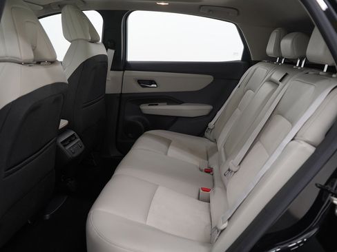 Used 2023 Nissan Ariya AWD image 13