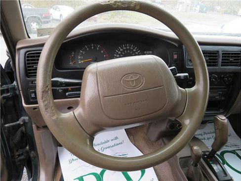 Used 1999 Toyota Tacoma 4x4 Xtracab V6 image 9