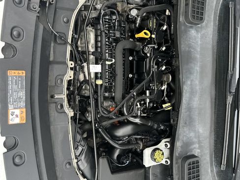 Used 2017 Ford Escape Titanium FWD image 4