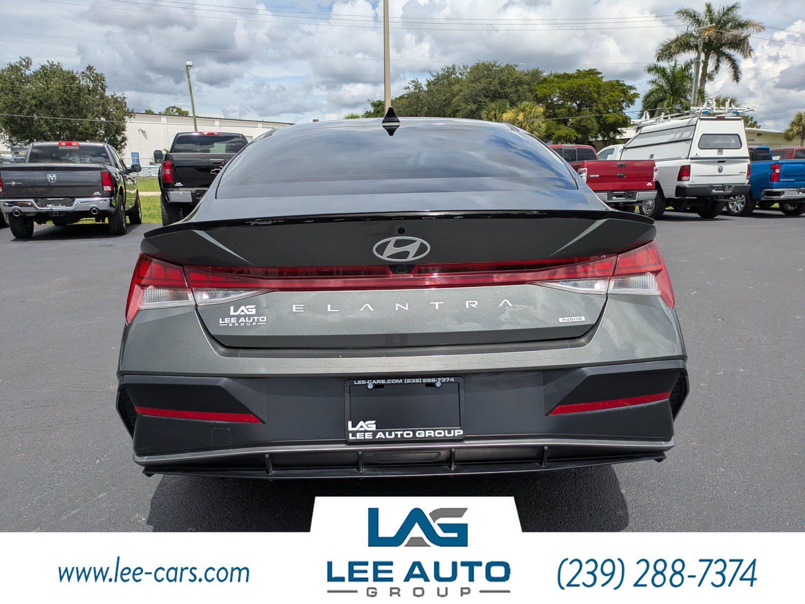 Used 2025 Hyundai Elantra Limited FWD image 4