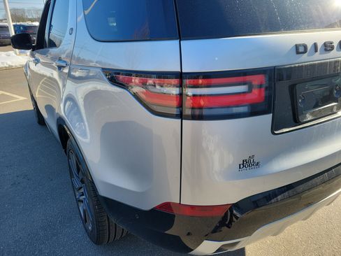 Used 2019 Land Rover Discovery HSE image 15