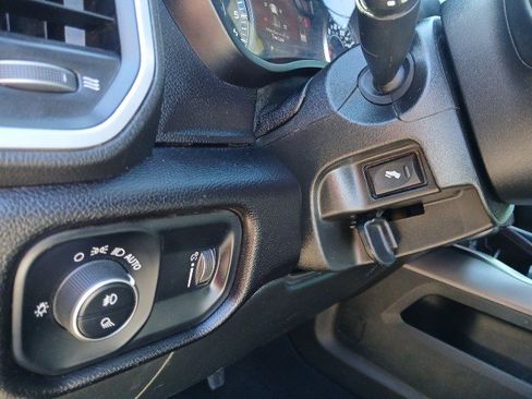Used 2022 RAM 2500 Big Horn w/ Level A Equipment Group AWD/4WD image 12