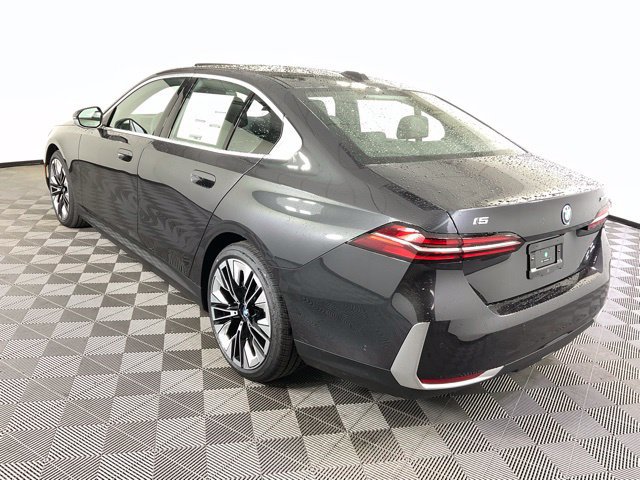 Used 2025 BMW i5 xDrive40 w/ Premium Package AWD/4WD image 5