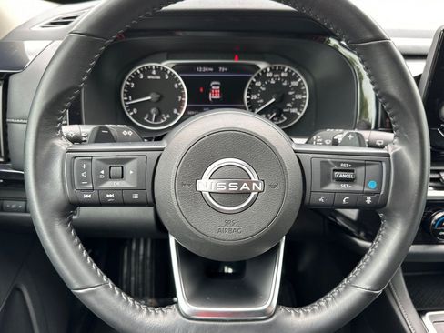 Used 2025 Nissan Pathfinder SV AWD/4WD image 27