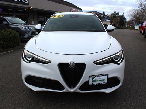 Used 2022 Alfa Romeo Stelvio Sprint image 7