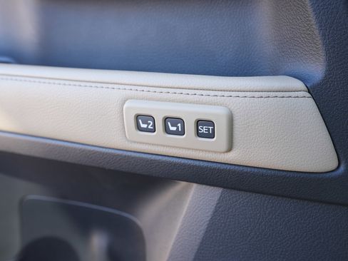 Used 2021 Toyota 4Runner Limited image 21