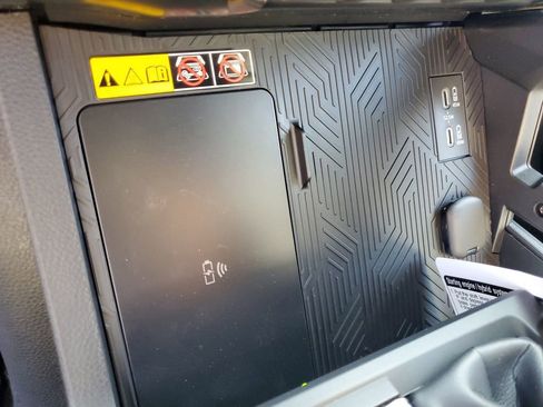 New 2025 Toyota Tacoma TRD Off-Road image 18