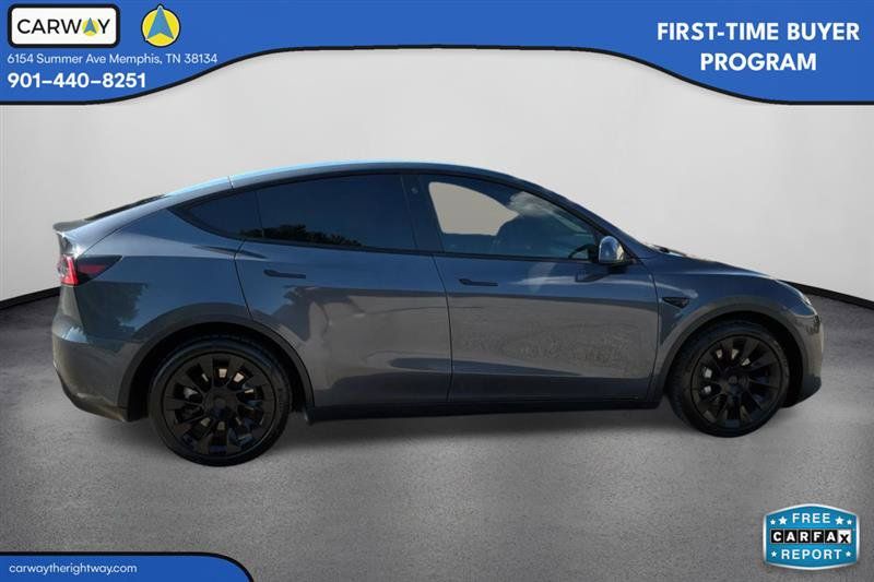 Used 2022 Tesla Model Y Long Range AWD/4WD image 5