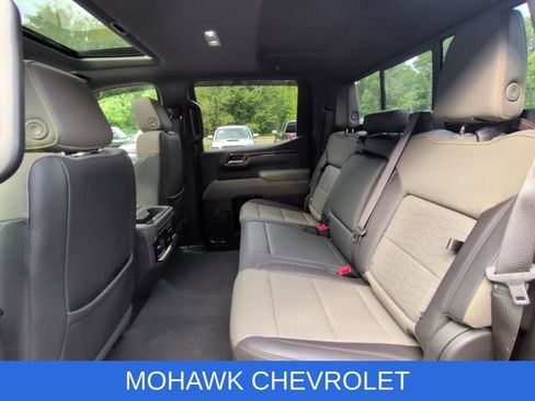 Used 2024 Chevrolet Silverado 1500 ZR2 AWD/4WD image 26